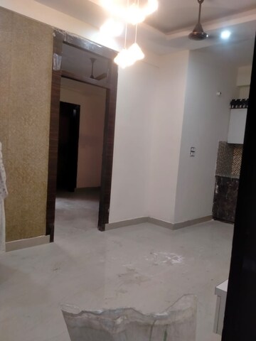Room in 2 BHK Builder Floor at Krishna Homes Noida, Sector 72 – for Sale