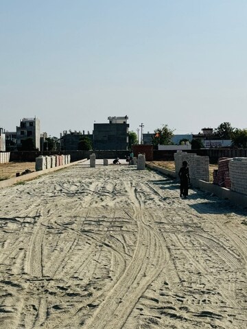 Plot For Sale in Wazirganj