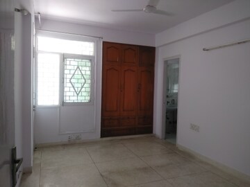 Room in 2 BHK Apartment at Sector 7 Dwarka – for Sale