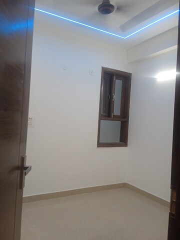 Room in 2 BHK Builder Floor at Igi Airport Area – for Sale