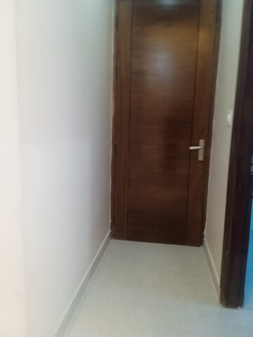 Room in 2 BHK Builder Floor at Igi Airport Area – for Sale