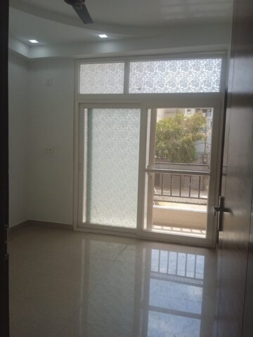 Room in 2 BHK Builder Floor at Igi Airport Area – for Sale