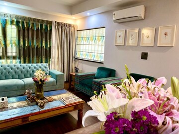 Bedroom in 5 BHK Independent House at Sector 40 – for Sale