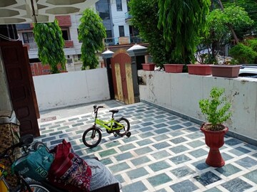 Balcony in 6+ BHK Independent House at Sector 40 – for Sale