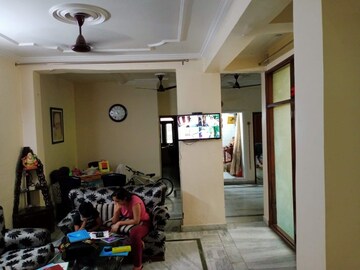 Parking in 6+ BHK Independent House at Sector 40 – for Sale