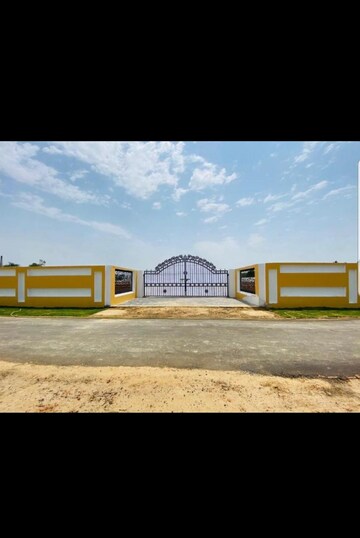 Plot – Exterior View View at Star City, Alambagh - for Sale