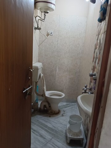 Bathroom in Studio Builder Floor at Lajpat Nagar – for Rent