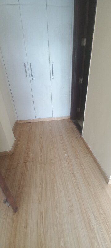 Room in 4 BHK Apartment at Ansal API Esencia, Sector 67 – for Sale