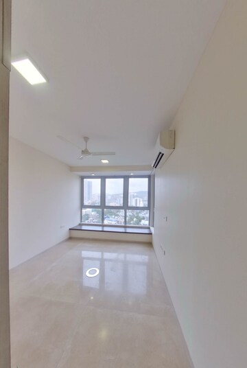 Building Lobby in 6 BHK Apartment at Oberoi Realty Exquisite, Goregaon East – for Sale