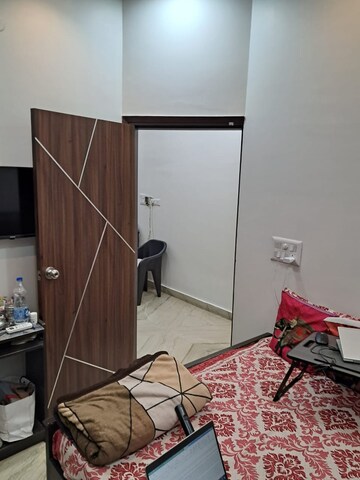 Furnished Amenities in 2 BHK Builder Floor at Subhash Nagar – for Sale