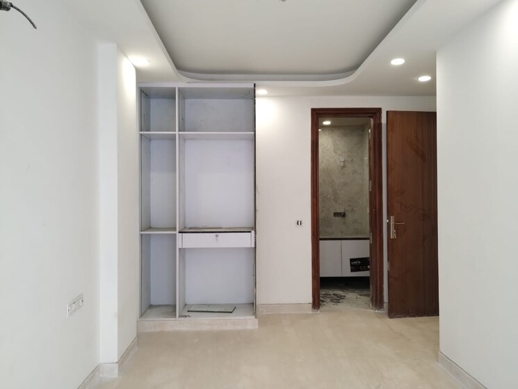 Room, hauz khas 3 Bedroom 200 Sq.Yd. Builder Floor In Hauz Khas Delhi 7102702