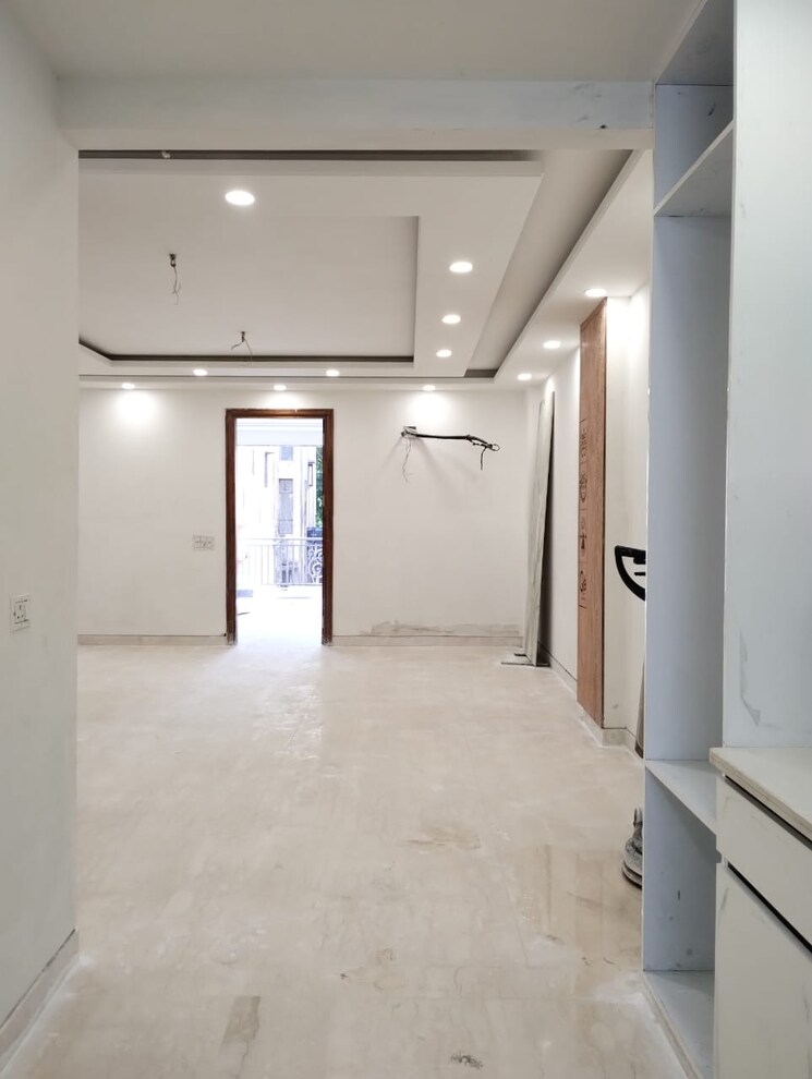 Room, hauz khas 3 Bedroom 200 Sq.Yd. Builder Floor In Hauz Khas Delhi 7102702