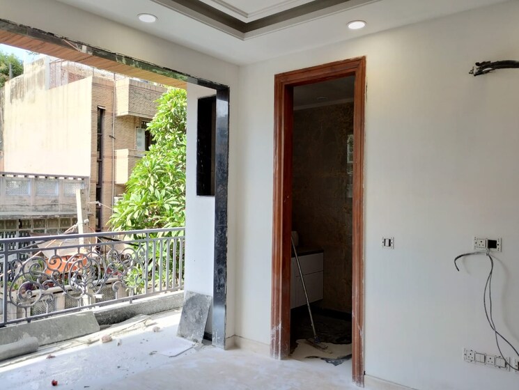 undefined, hauz khas 3 Bedroom 200 Sq.Yd. Builder Floor In Hauz Khas Delhi 7102702