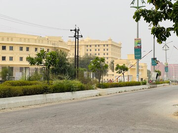  Plot For Sale in Vrindavan Colony