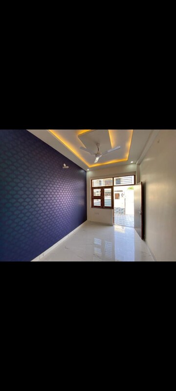 Room in 3 BHK Independent House at Kalwar Road – for Sale