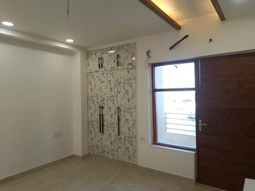 Room in 4 BHK Builder Floor at Sector 28 – for Sale