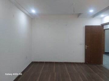 Master Bedroom in 4 BHK Builder Floor at Green Fields Colony – for Sale