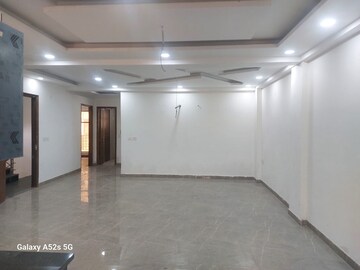 Living Room in 4 BHK Builder Floor at Green Fields Colony – for Sale