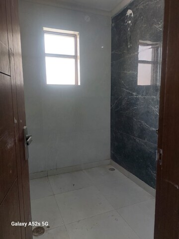Attached Bathroom in 4 BHK Builder Floor at Green Fields Colony – for Sale