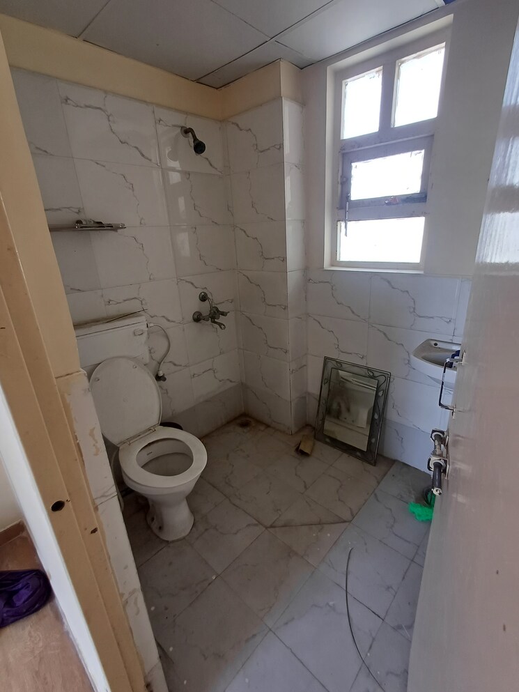 Bathroom, auric-city-homes 3 Bedroom 672 Sq.Ft. Apartment In Sector 82 Faridabad 7104858