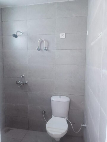 Bathroom in Studio Apartment at Vip Road – for Sale