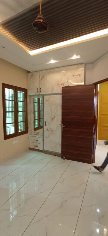 Room in 2 BHK Independent House at Faizabad Road – for Sale