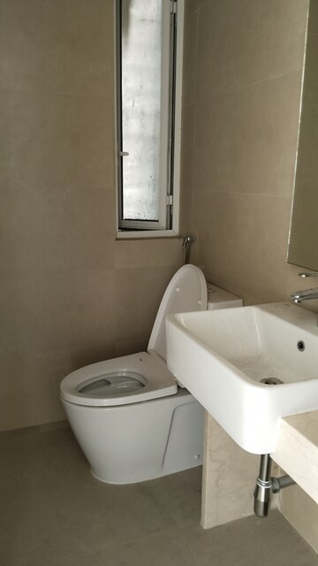 Bathroom in 3 BHK Apartment at Indiabulls Sky Forest, Lower Parel – for Sale