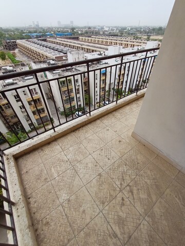 2 BHK Apartment – Exterior View View at Klj Platinum Heights, Sector 77 - for Sale