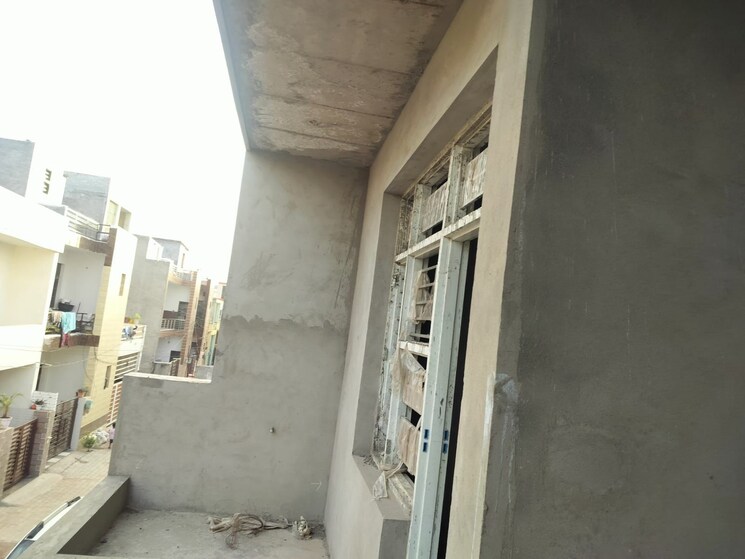 Balcony, guru teg bahadur nagar 3 Bedroom 100 Sq.Yd. Independent House In Guru Teg Bahadur Nagar Mohali 7105133