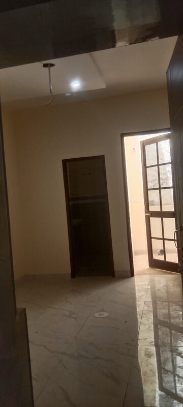 Room in 3 BHK Independent House at Guru Teg Bahadur Nagar – for Sale