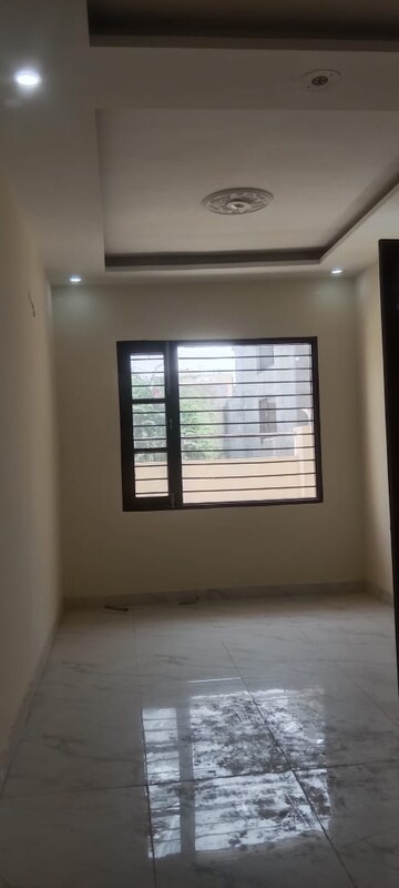 Room in 3 BHK Independent House at Guru Teg Bahadur Nagar – for Sale
