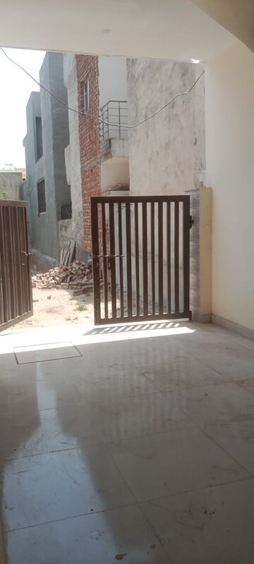 Parking in 3 BHK Independent House at Guru Teg Bahadur Nagar – for Sale
