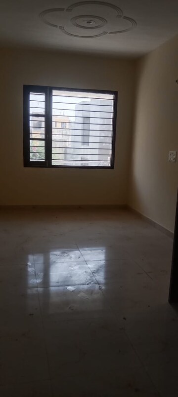 Room in 3 BHK Independent House at Guru Teg Bahadur Nagar – for Sale