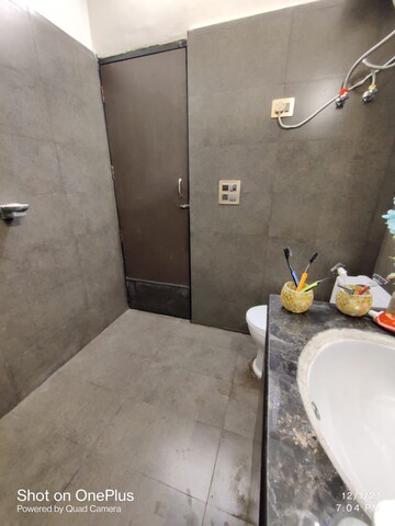 Furnished Amenities in 1 BHK Builder Floor at Lajpat Nagar – for Rent