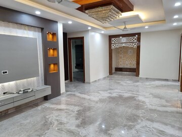 Room in 4 BHK Builder Floor at SS Southend Floors, South City 2 – for Sale