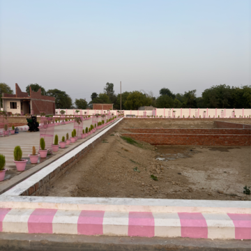   Plot at Kanpur Road – for Sale