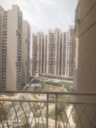 3 BHK Apartment For Resale in Mahagun Myra Noida Ext Gaur City Greater Noida  7107162