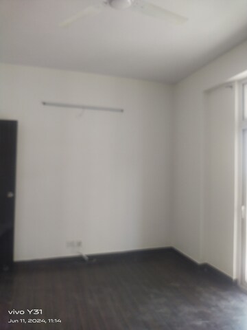 Room in 3 BHK Apartment at Mahagun Myra, Gaur City 1 – for Sale