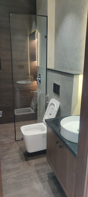 Bathroom in 3 BHK Builder Floor at Ansal Sushant Lok I, Sector 43 – for Sale