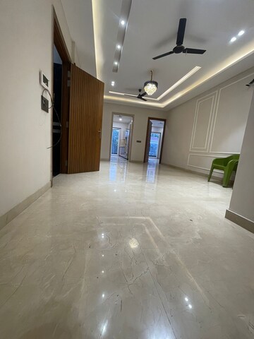 Room in 3 BHK Builder Floor at Ansal Sushant Lok I, Sector 43 – for Sale