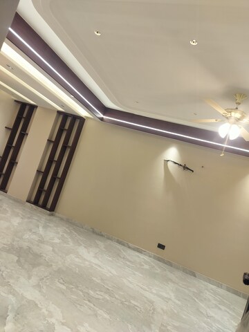 Room in 3 BHK Builder Floor at BP Homes, Sector 85 – for Sale