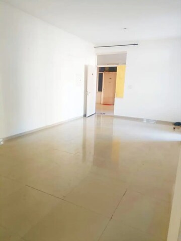 Room in 2 BHK Apartment at Sushma Green vista, Kishanpura – for Sale