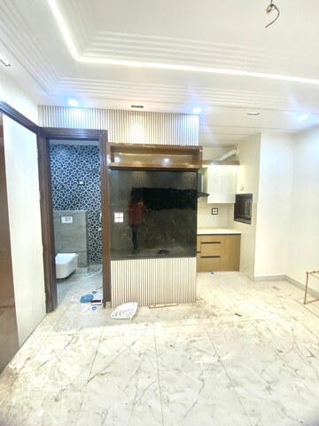 Room in 2 BHK Builder Floor at Dwarka Mor – for Sale