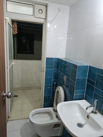 Bathroom in 1.5 BHK Apartment at Lodha Amara, Kolshet Road – for Sale