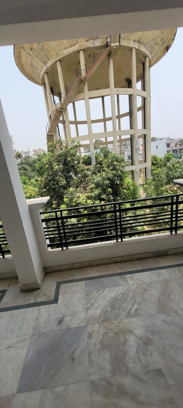 Balcony in 6 BHK Independent House at Gomti Nagar – for Sale