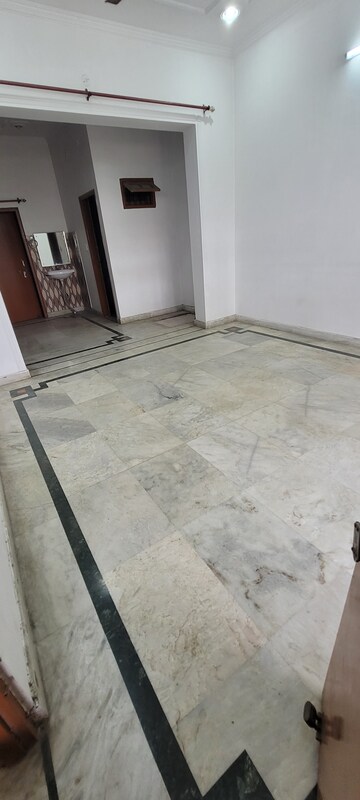 Furnished Amenities in 6 BHK Independent House at Gomti Nagar – for Sale