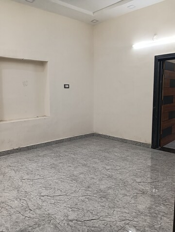 Room in 4 BHK Independent House at Telibandha – for Sale