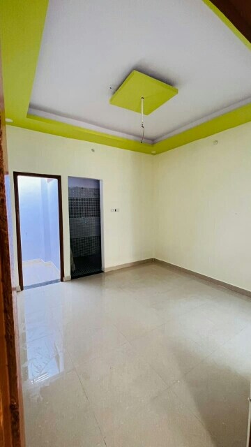Room in 2 BHK Villa at Sultanpur Road – for Sale