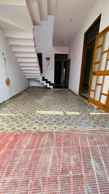 Bedroom in 2 BHK Villa at Sultanpur Road – for Sale