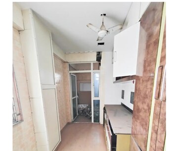 Bathroom in 4 BHK Apartment at Hiranandani Meadows, Manpada – for Sale